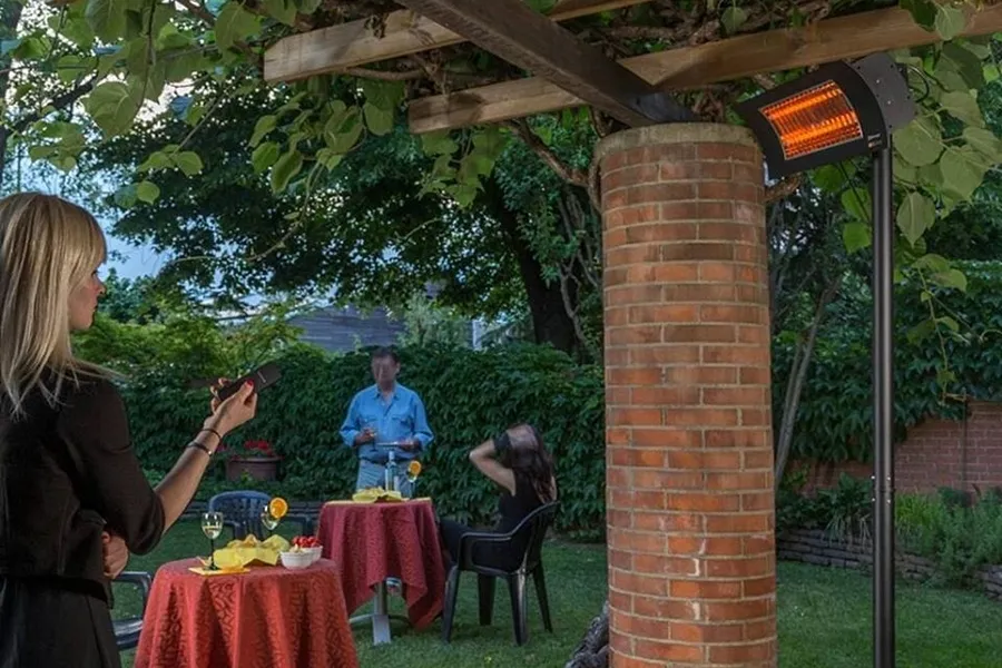 Oasi nera su piantana per i tuoi spazi esterni