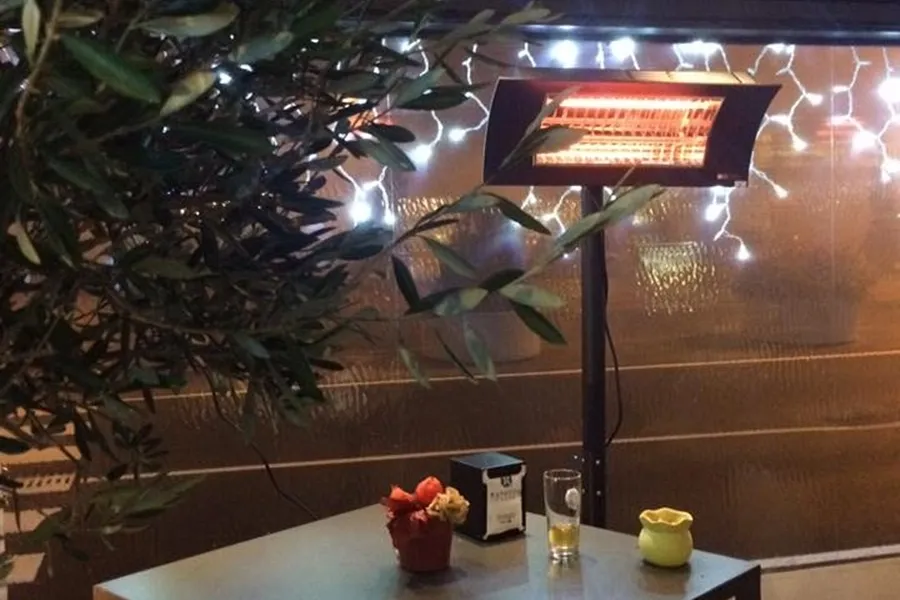 Oasi riscaldamento su piantana pratico e versatile