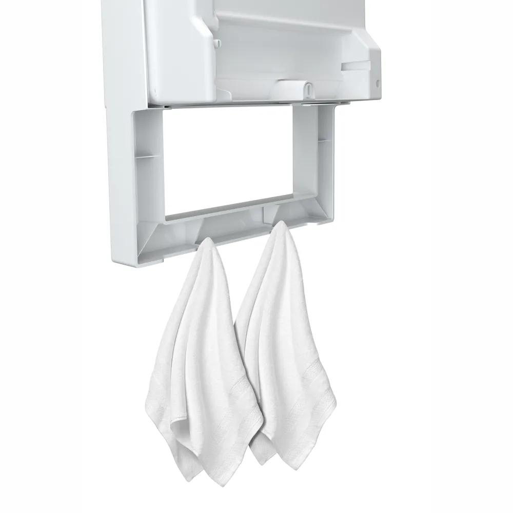 Barra portasalviette di termoventilatore da bagno con vista da dietro e con due asciugamanti appesi