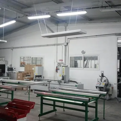 Thermo irraggiamento da soffitto sicuro e versatile